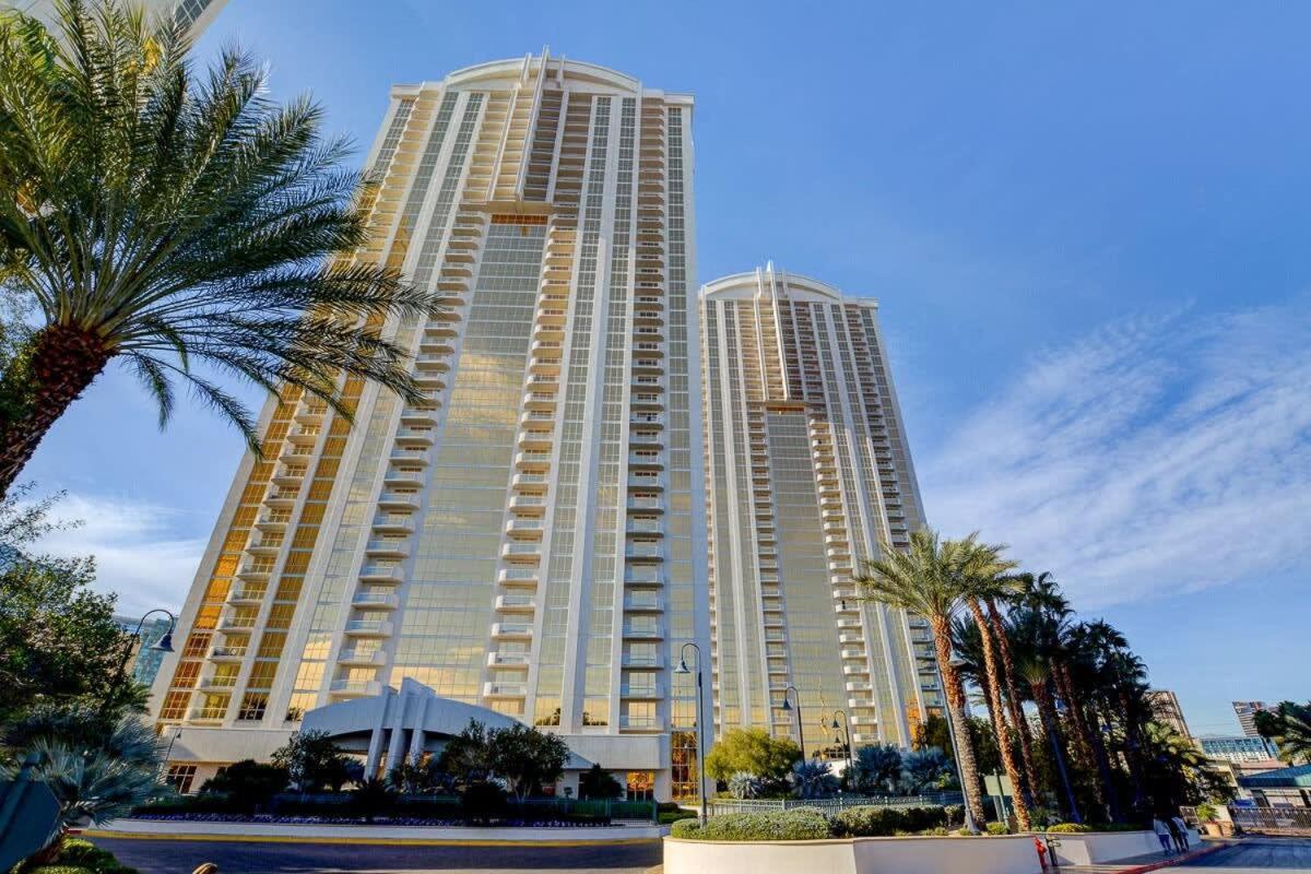 Mgm Signature-33-709 F1 Track & Strip View Balcony Las Vegas Exterior photo