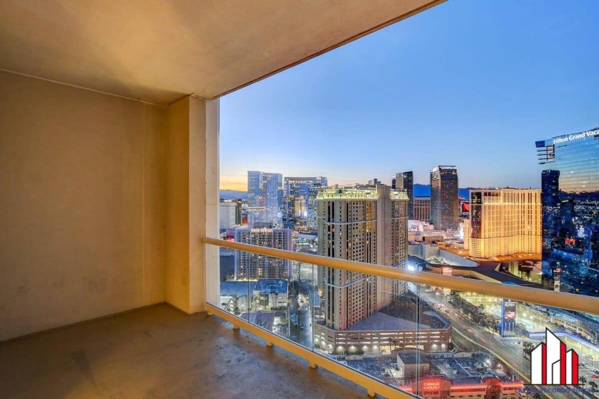 Mgm Signature-33-709 F1 Track & Strip View Balcony Las Vegas Exterior photo